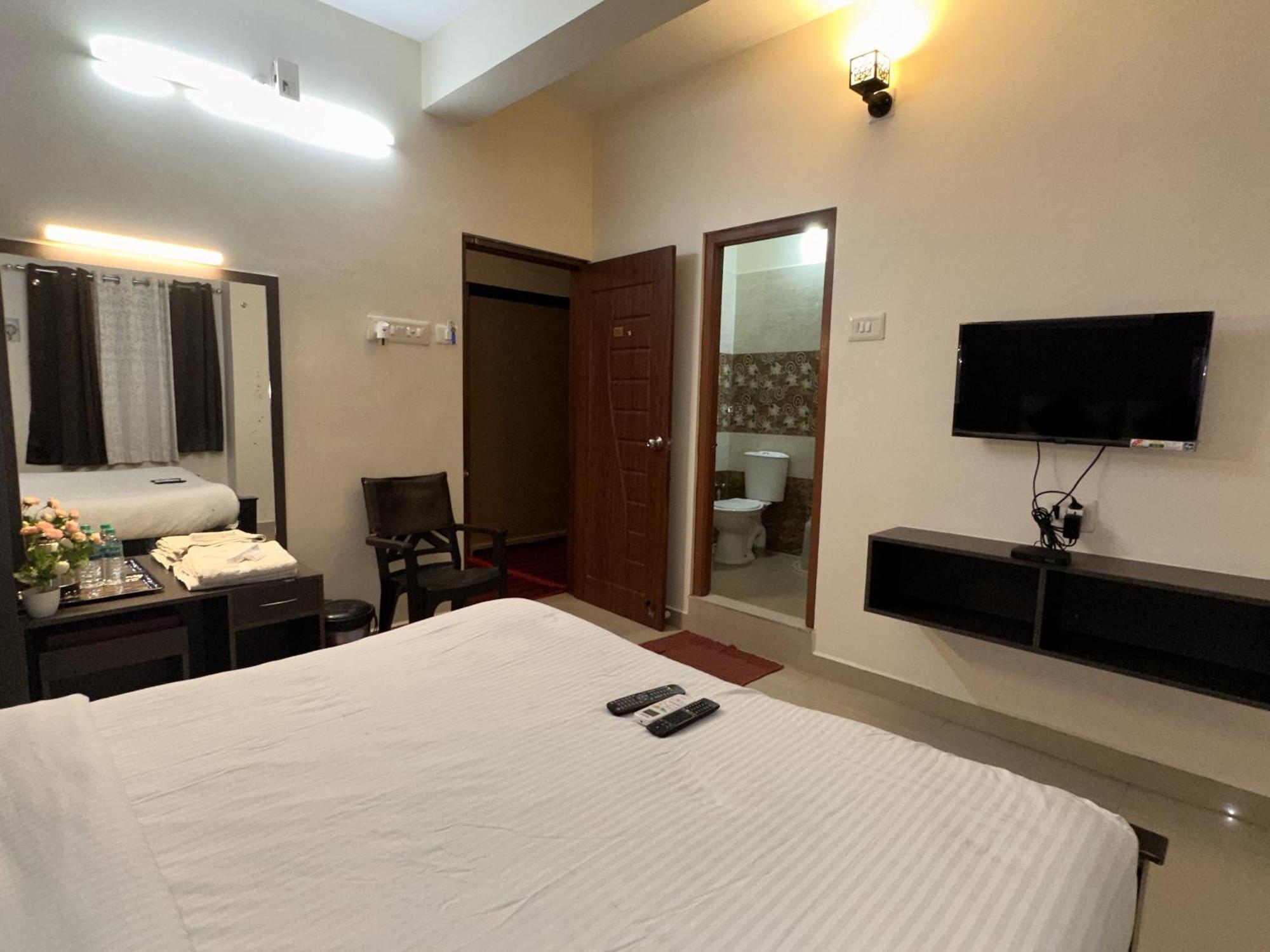 Srichand Business Class Rooms Thiruvallur ภายนอก รูปภาพ